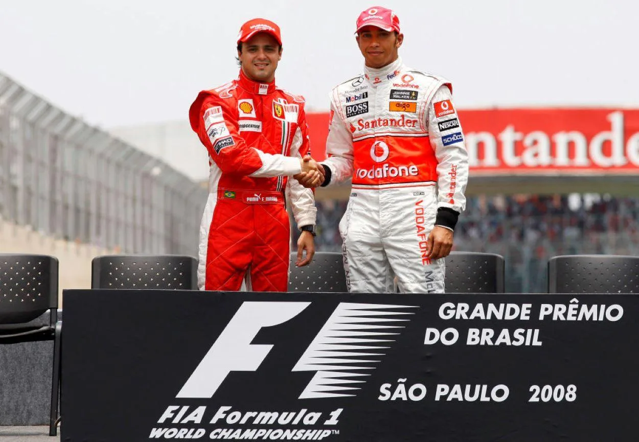 2021 Abu Dhabi Grand Prix - dramatic final-lap title finish F1 race action dramatic moment Abu Dhabi