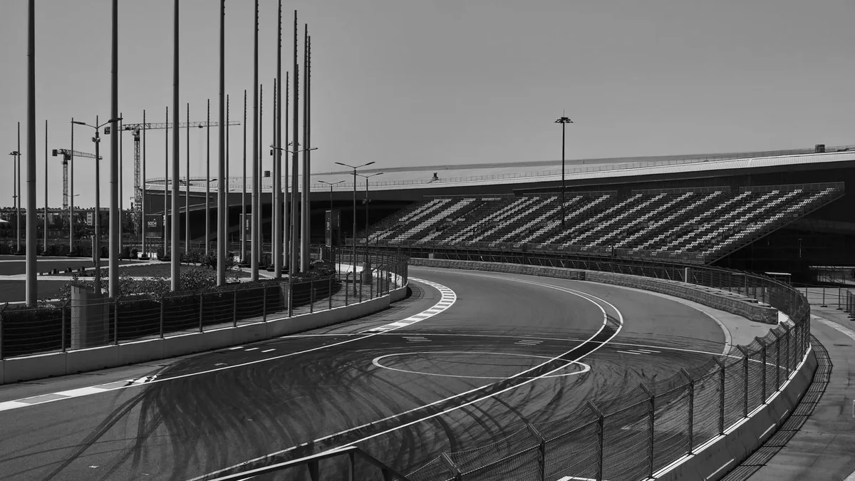 How Long Does Print-on-Demand Shipping Take? - 2 How Long Does Print On Demand Shipping Take - An empty race track before the next race weekend